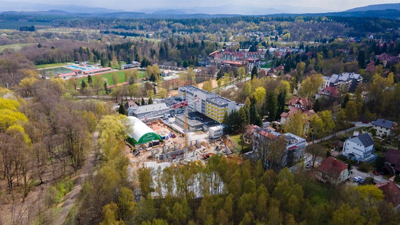 Poloha staveniště vůči stávajícímu hotelu